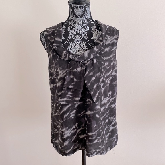 Elie Tahari Printed 100% Silk Sleeveless Top - Picture 1 of 7